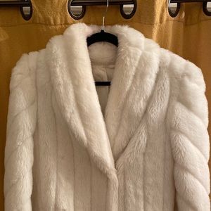 ♠️White Faux Fur Coat ♠️